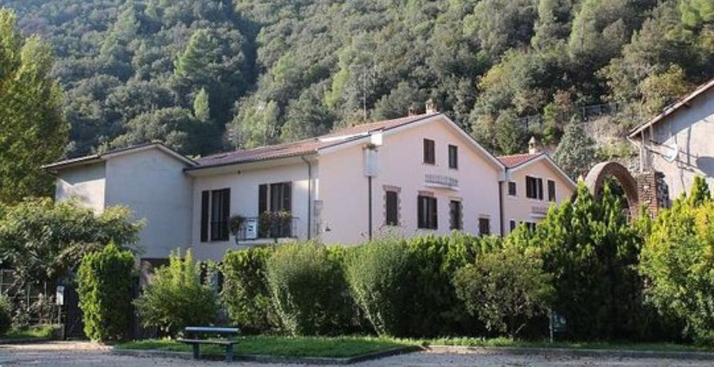Il Casolare Della Cascata Hotel Terni Bagian luar foto