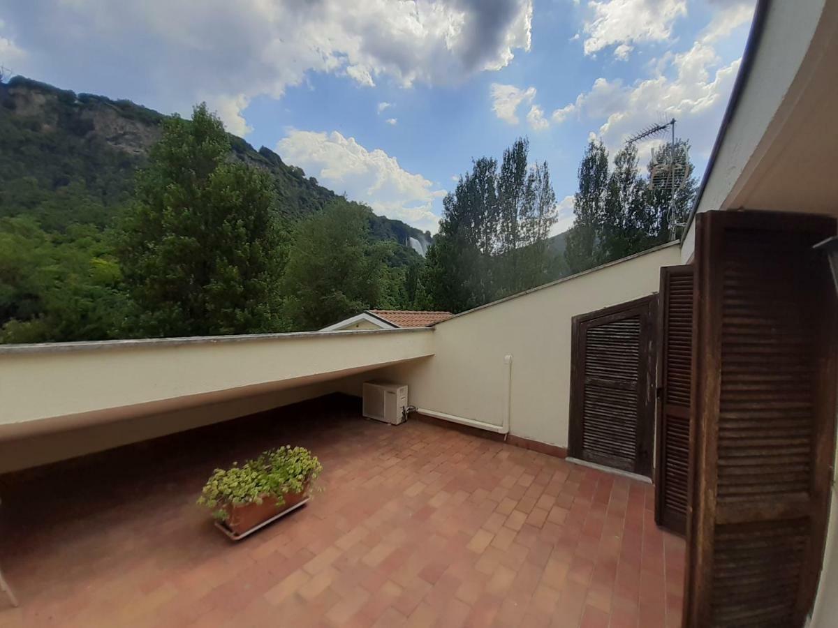 Il Casolare Della Cascata Hotel Terni Bagian luar foto
