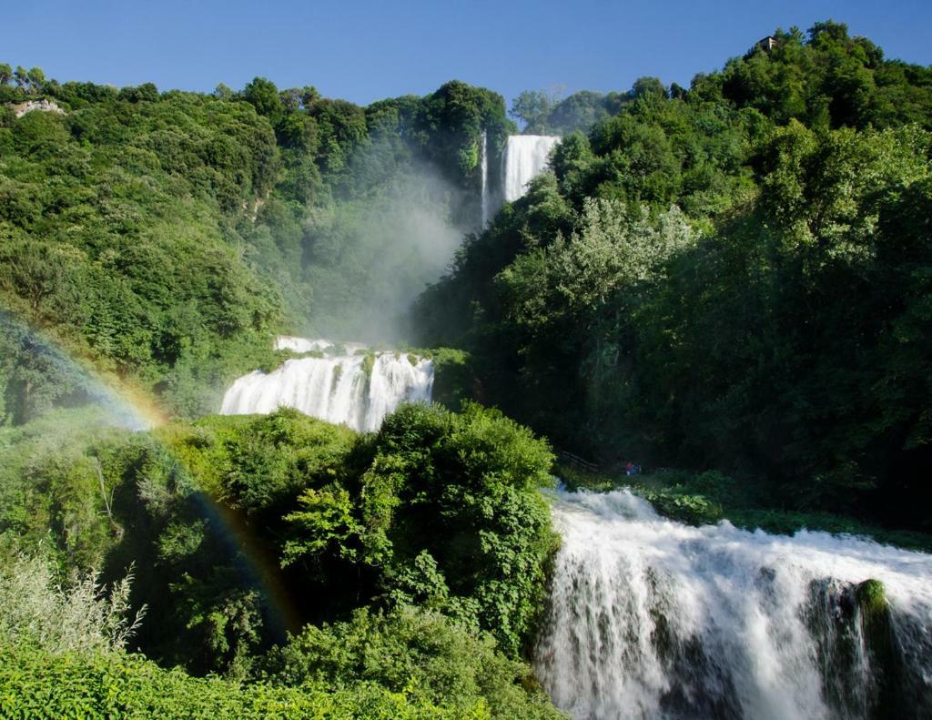 Il Casolare Della Cascata Hotel Terni Bagian luar foto